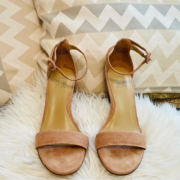 Naturalizer strappy heels - Picture 4 of 9